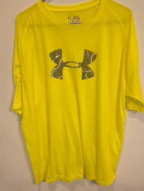 Under Armour Bright Yellow HeatGear Loose Fit Tee Men's XXL